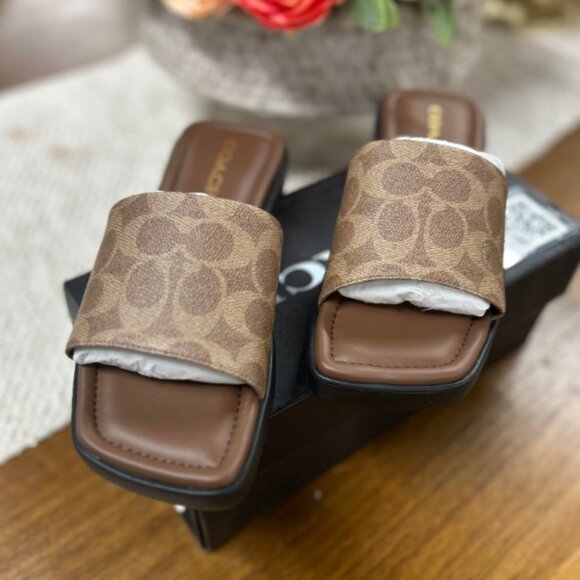 COACH SANDALS - Picture 1 of 3